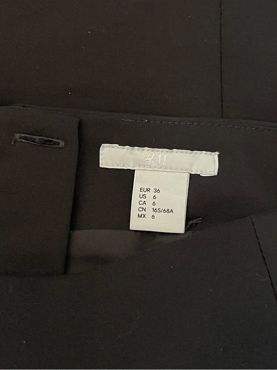 H&M Black Ponte Pencil Skirt SMALL / US 6 / EU 36 - Picture 2 of 3